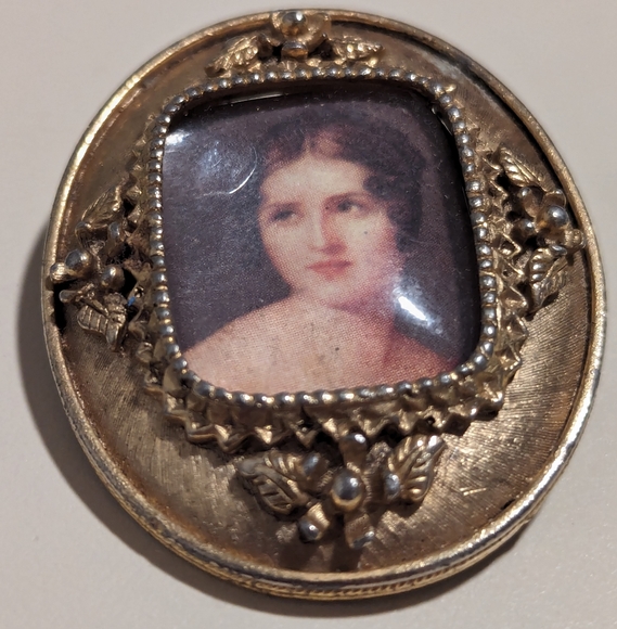 Vintage Unsigned Florenza Portrait Picture Frame Brooch Pendant Numbered - Picture 3 of 5